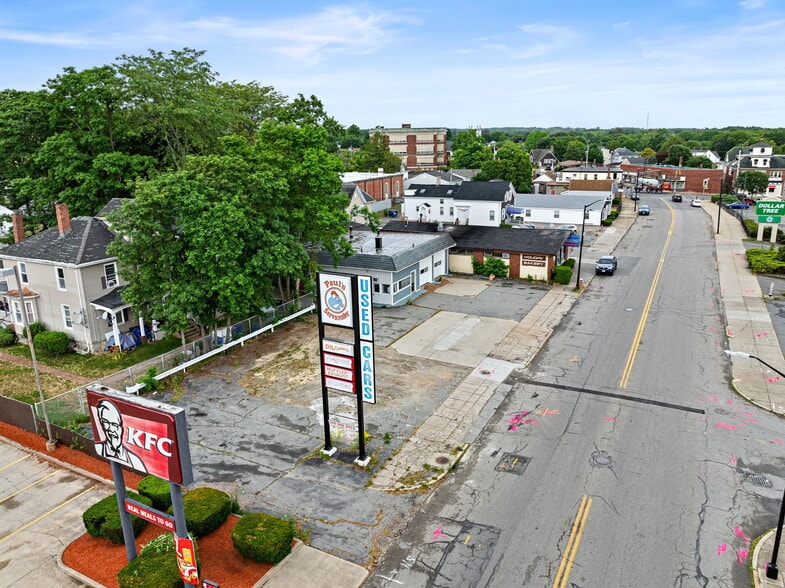 2147 Acushnet Ave, New Bedford, MA for sale - Building Photo - Image 3 of 10