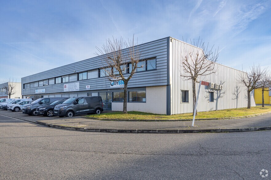 1 Rue De La Perlerie, Vaulx-en-Velin for lease - Primary Photo - Image 1 of 3