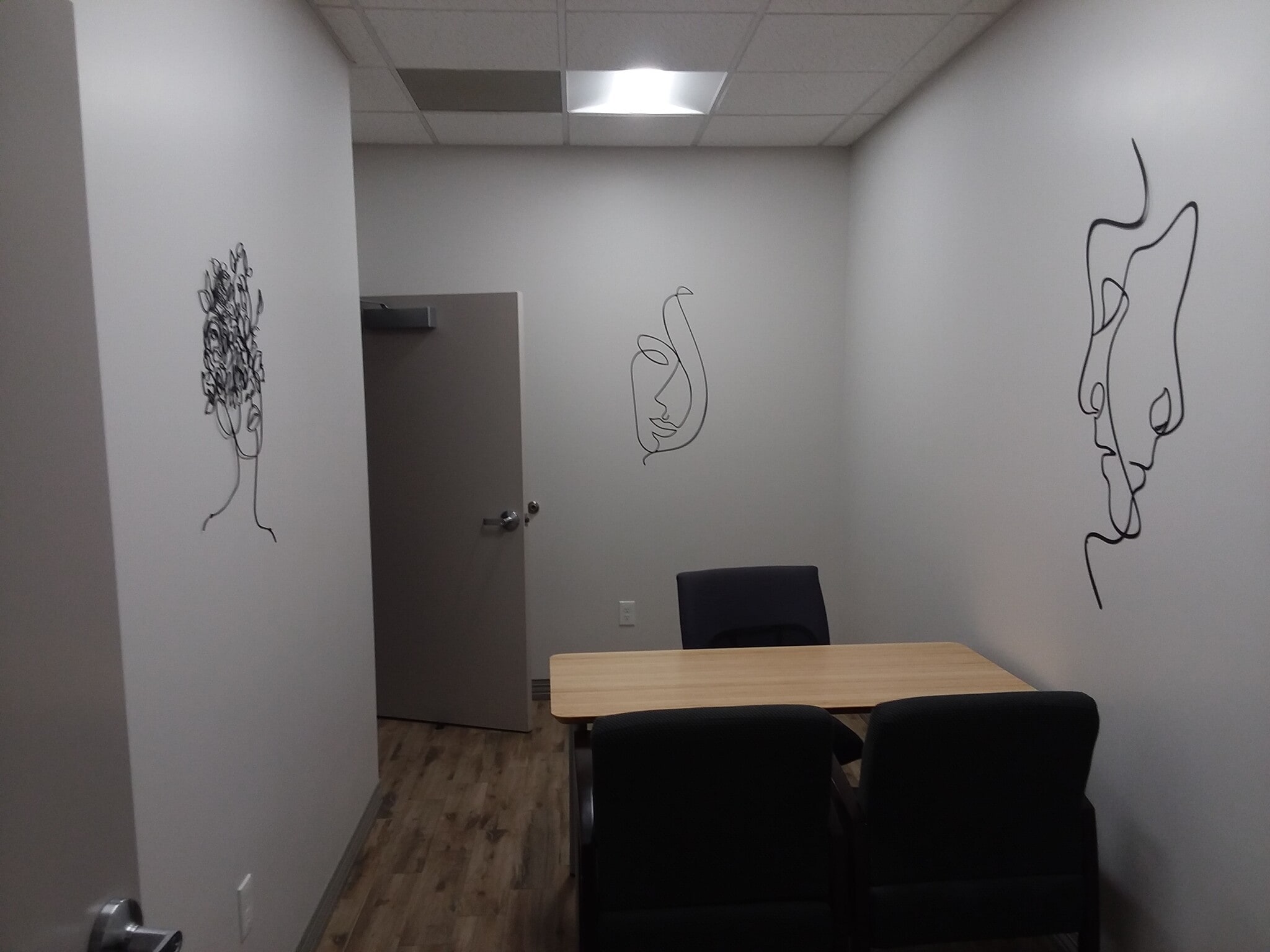 3927 Waring Rd, Oceanside, CA for lease Interior Photo- Image 1 of 12