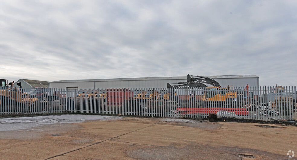 31A-31B Aaron Rd, Whittlesey for lease - Building Photo - Image 2 of 4