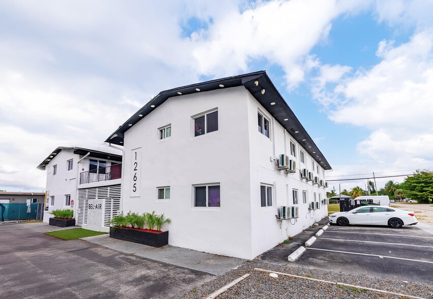 1265 Sharazad Blvd, Opa Locka, FL for sale - Building Photo - Image 3 of 18