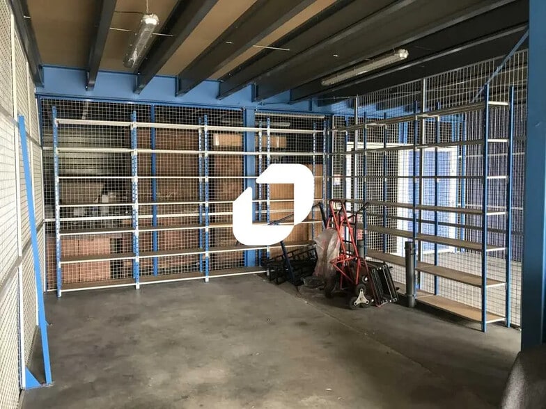 Flex in SAINT-OUEN-L'AUMONE for lease - Interior Photo - Image 2 of 3