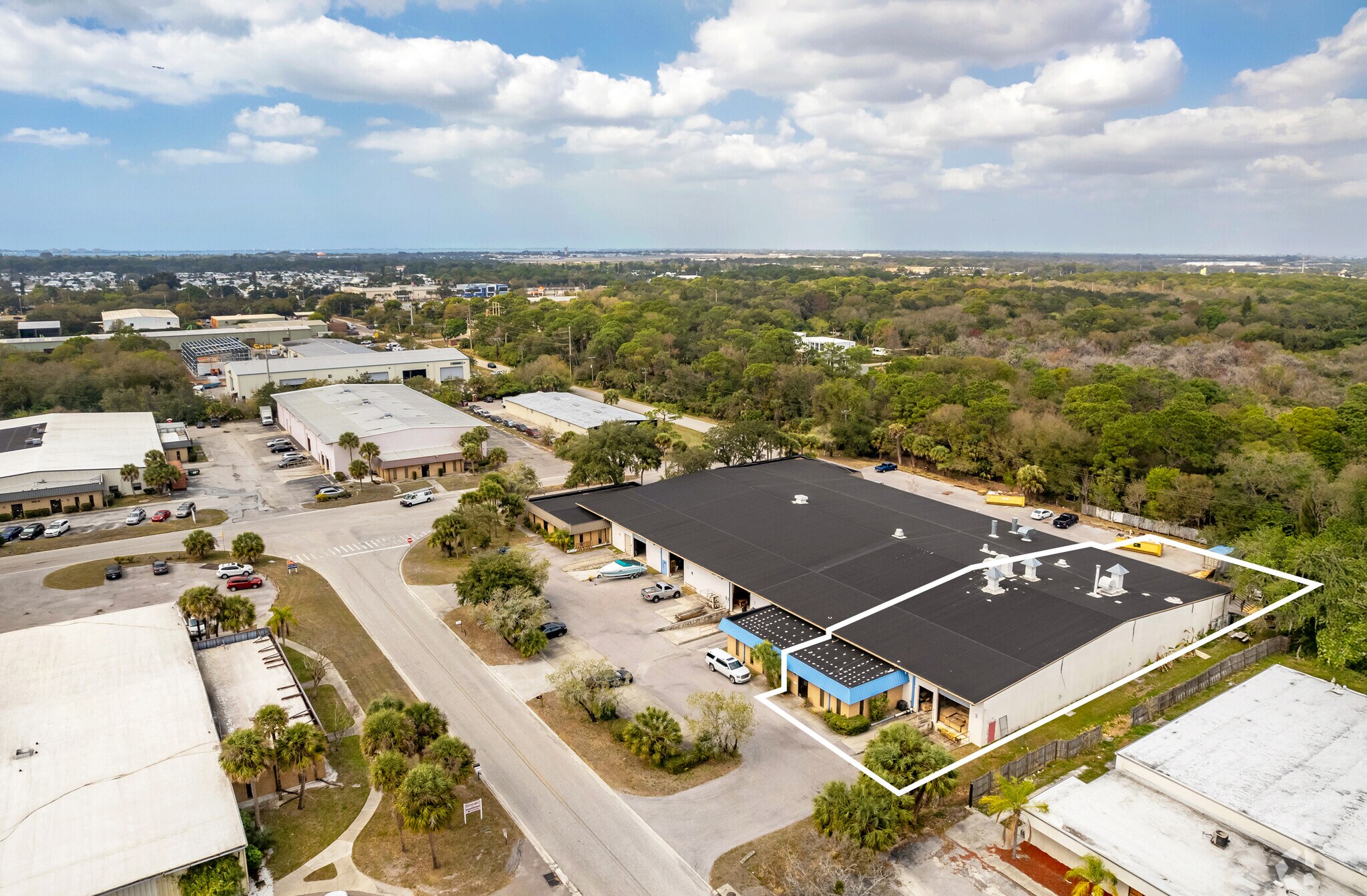 2205 Industrial Blvd, Sarasota, FL for lease Building Photo- Image 1 of 18
