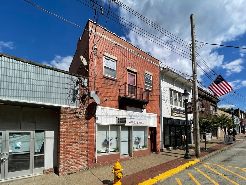 9 Unit Mixed-Use Portfolio portfolio of 2 properties for sale on LoopNet.com - Building Photo - Image 3 of 12