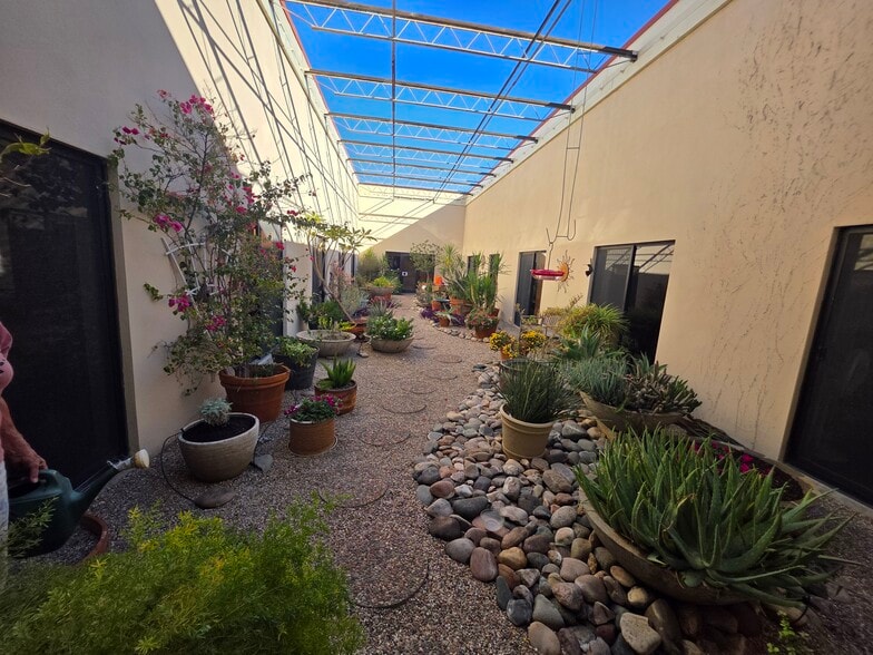 8467 E Broadway Blvd, Tucson, AZ for sale - Building Photo - Image 3 of 10