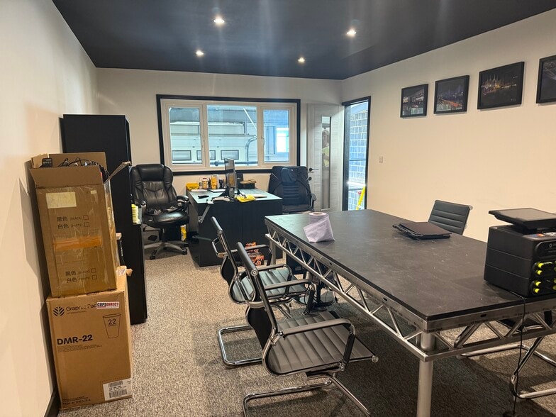 Units A2 Glenmore Business Park, Portfield, Chichester for lease - Building Photo - Image 3 of 9