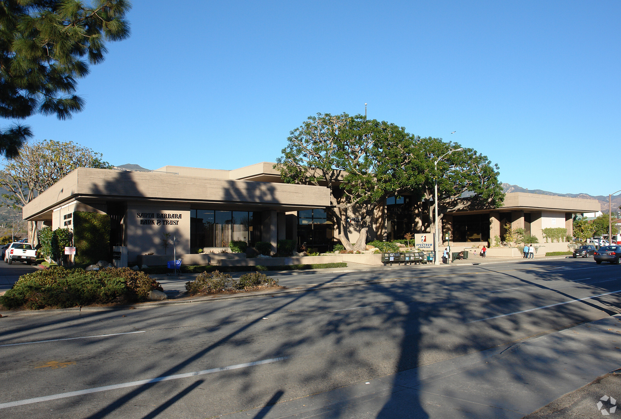 3902-3910 State St, Santa Barbara, CA for sale Primary Photo- Image 1 of 1