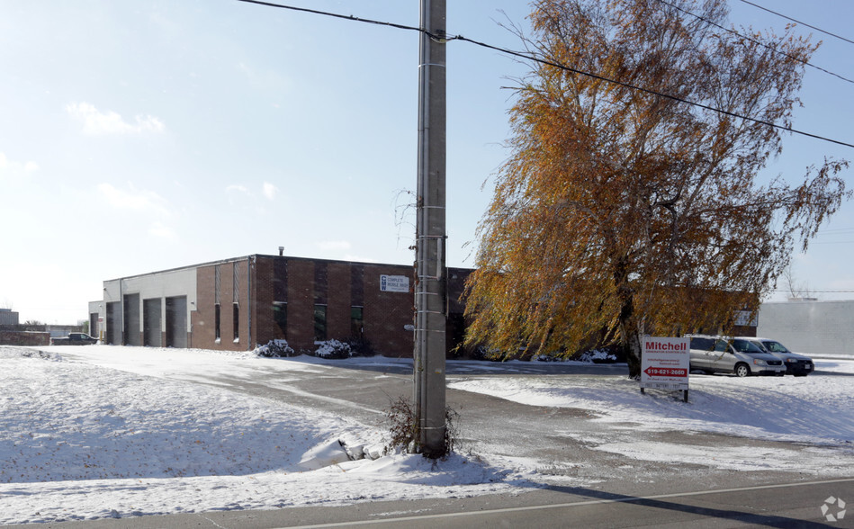 275 Sheldon Dr, Cambridge, ON for lease - Building Photo - Image 2 of 2