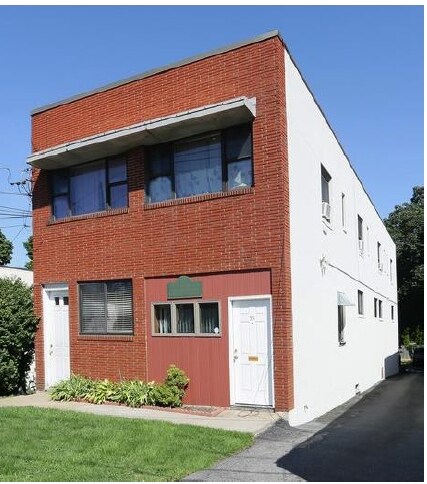 55 W Hills Rd, Huntington Station, NY for sale - Primary Photo - Image 1 of 1