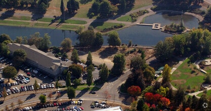 177 Day Island Rd, Eugene, OR - AERIAL  map view