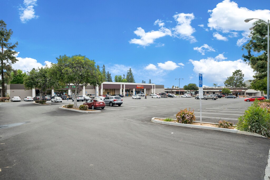 2240922499 Barton Rd, Grand Terrace, CA 92313 Grand Terrace Shopping