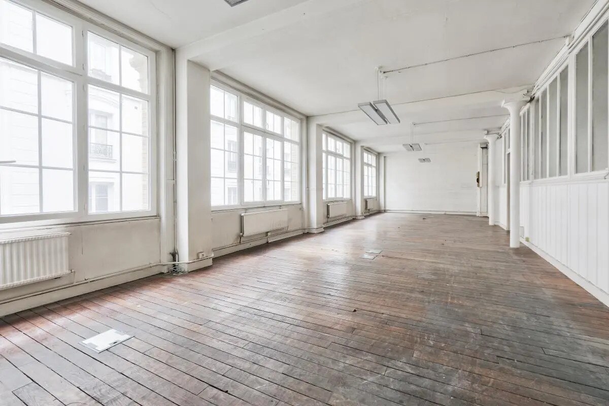 Office in Paris for lease Building Photo- Image 1 of 9