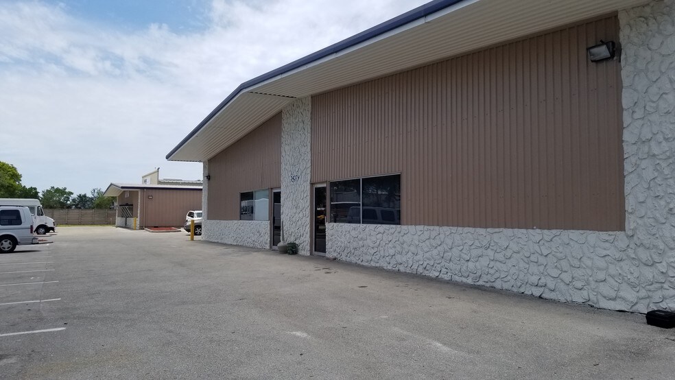 3437 Westview Dr, Naples, FL for sale - Primary Photo - Image 1 of 1