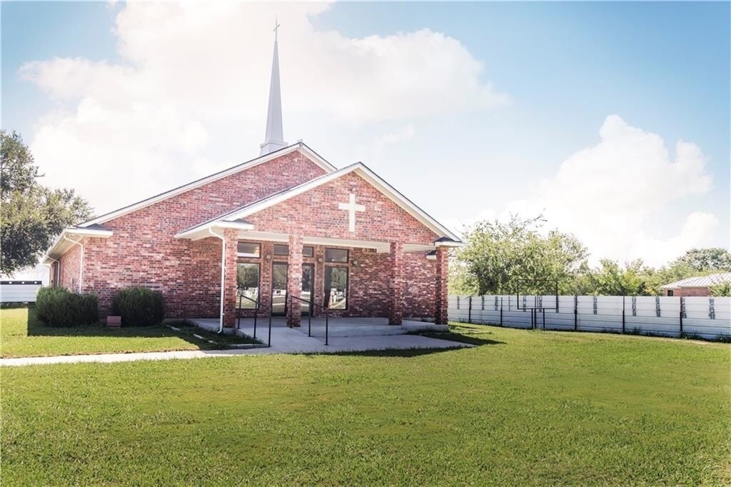 835 Central Ave, Newark, TX 76071