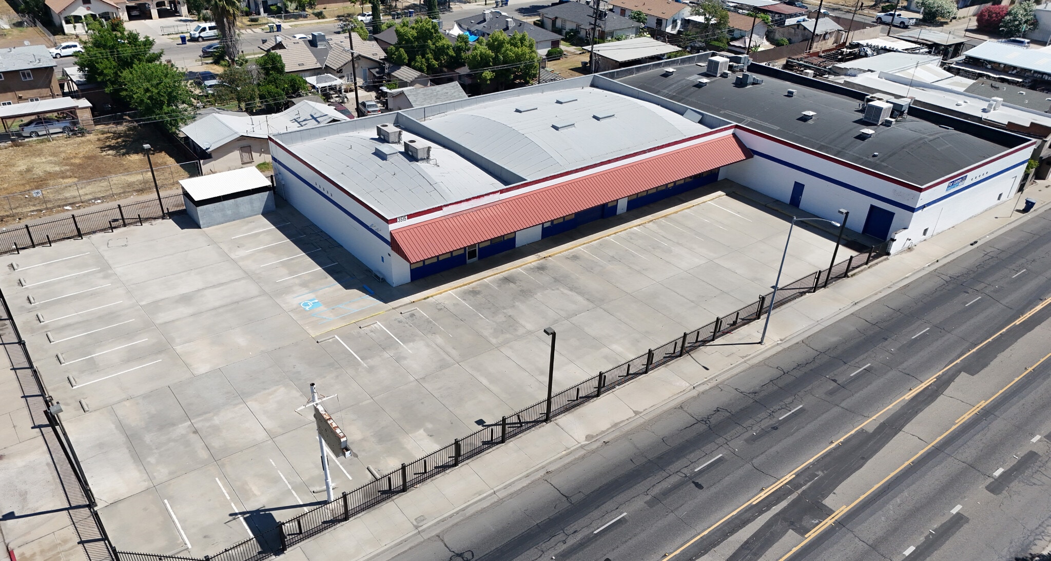 3515 E Tulare St, Fresno, CA for lease Building Photo- Image 1 of 4