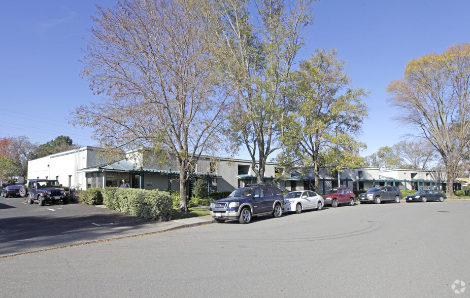 14 Commercial Blvd, Novato, CA for lease - Building Photo - Image 3 of 3