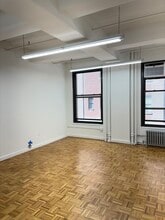 147 W 35th St, New York, NY for lease Interior Photo- Image 2 of 5