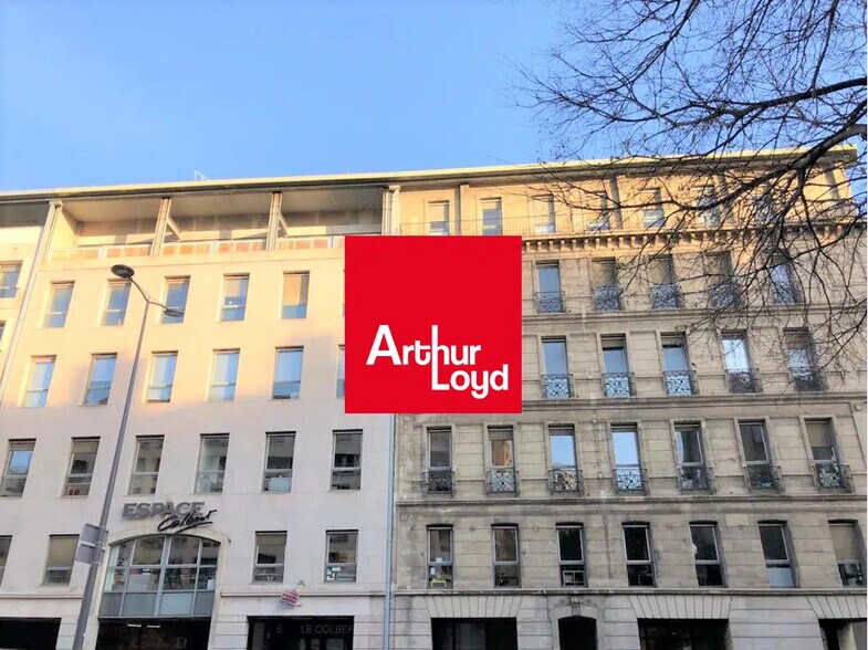 Office in Marseille for lease - Building Photo - Image 1 of 10