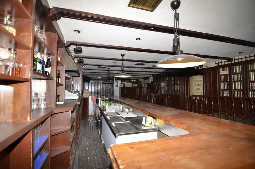 Retail in Salamanca for sale - Building Photo - Image 3 of 24