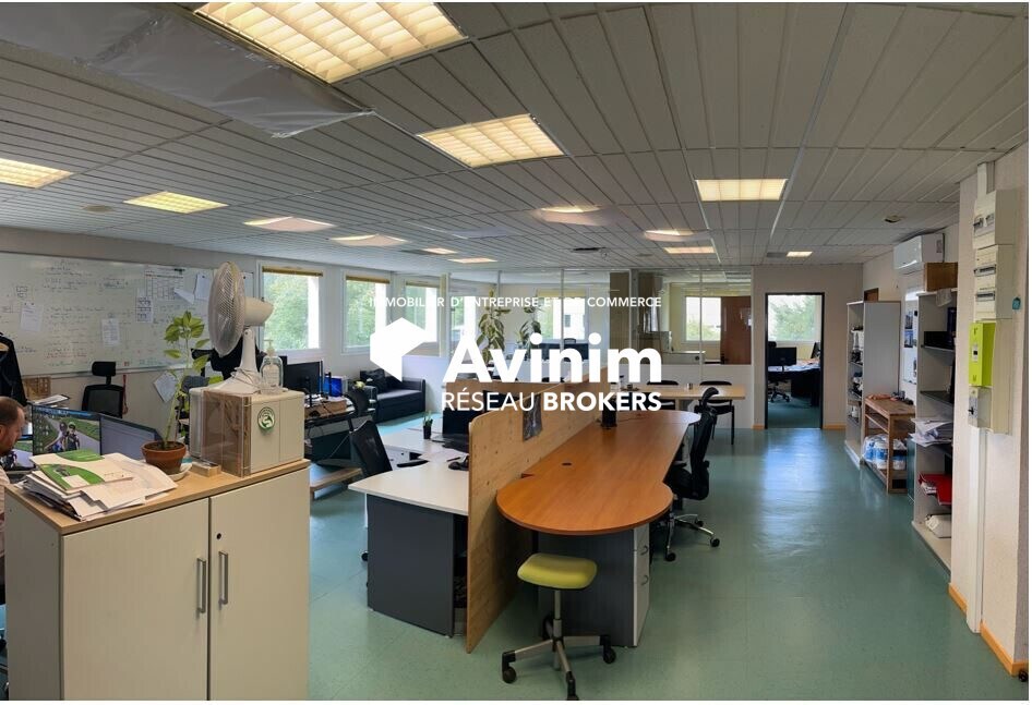 Office in Epinal for lease Interior Photo- Image 1 of 5