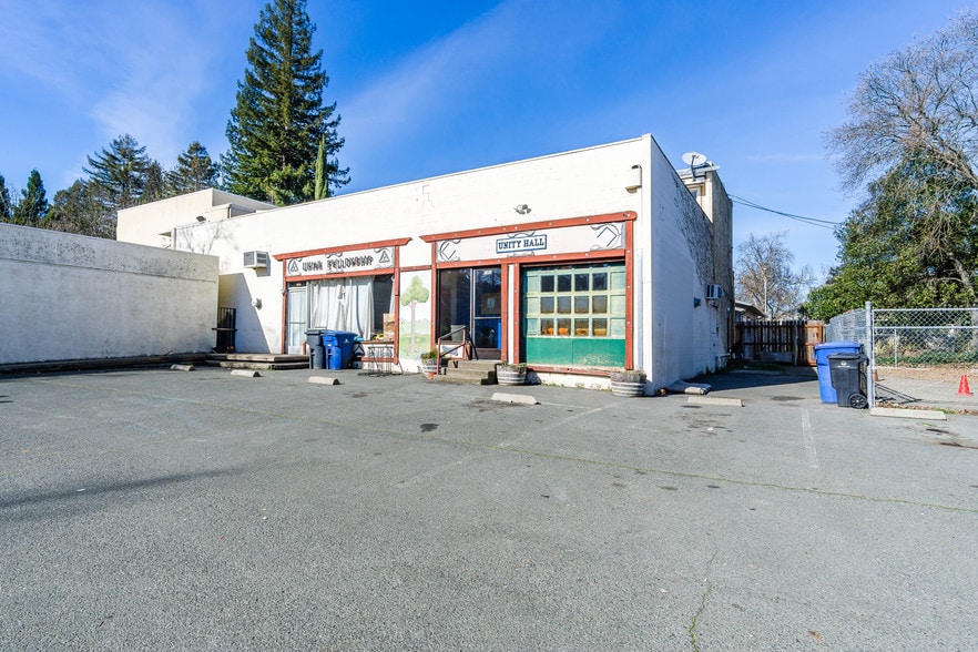 290 Seminary Ave, Ukiah, CA for sale - Primary Photo - Image 2 of 19