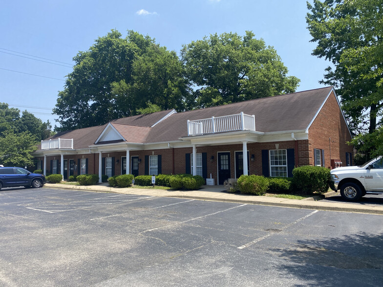 2932-2934 Breckenridge Ln, Louisville, KY for lease - Building Photo - Image 1 of 6