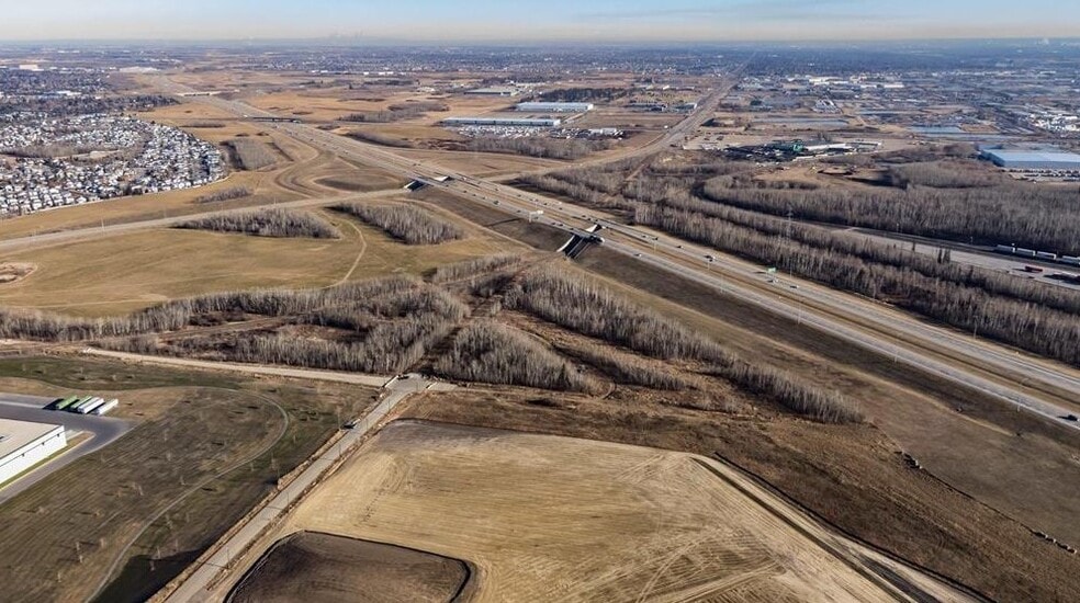 18401 137 Av NW, Edmonton, AB for sale - Aerial - Image 3 of 5