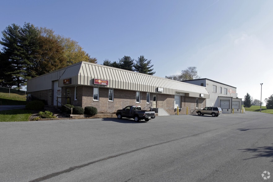 2422 Gehman Ln, Lancaster, PA for lease - Building Photo - Image 3 of 14