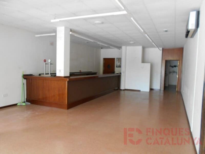 Girona, GER 17003 - Unit PtL2 - - Interior Photo - Image 2 of 8