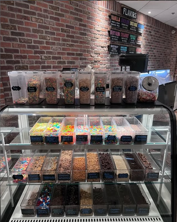 27 Horseneck Rd, Fairfield, NJ for lease Interior Photo- Image 1 of 5