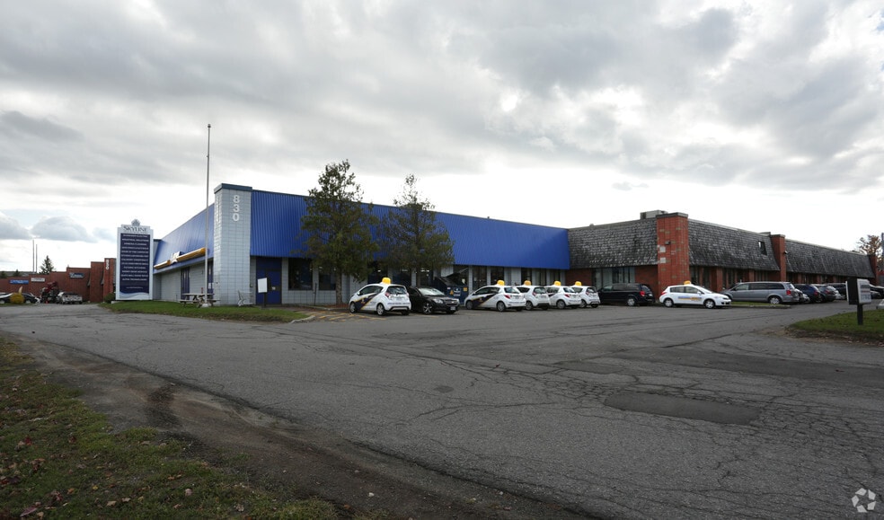 830-840 Industrial Ave, Ottawa, ON for lease - Building Photo - Image 1 of 7