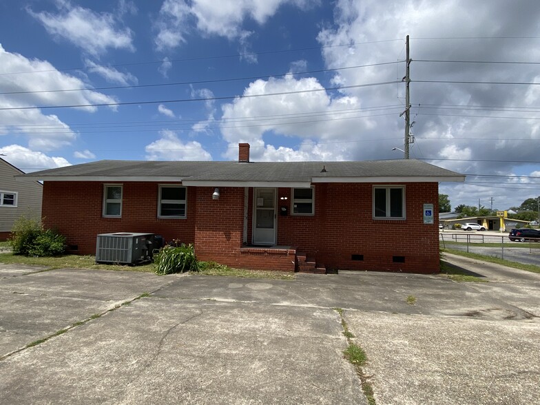 517 Owen Dr, Fayetteville, NC for sale - Building Photo - Image 2 of 13