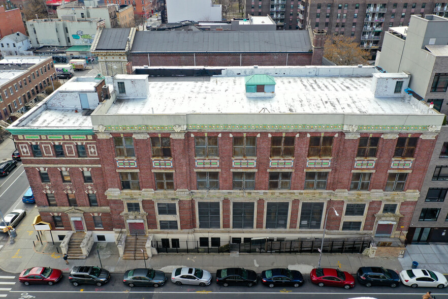 760 Dekalb Ave, Brooklyn, NY for lease - Building Photo - Image 1 of 2