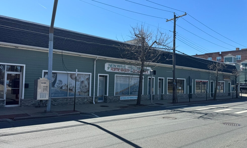 476-500 Merrick Rd, Lynbrook, NY for lease - Building Photo - Image 1 of 3
