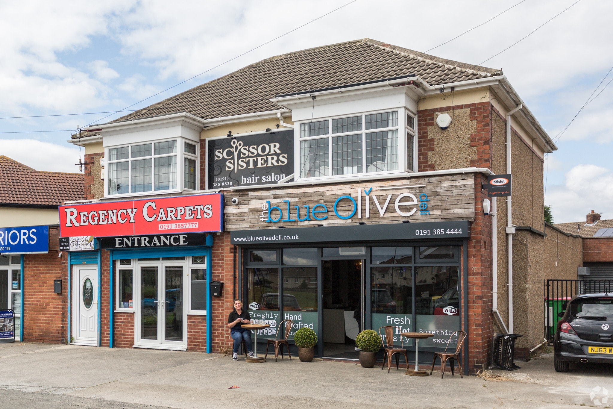 27 Hindsons Cres N, Houghton Le Spring for sale Primary Photo- Image 1 of 1