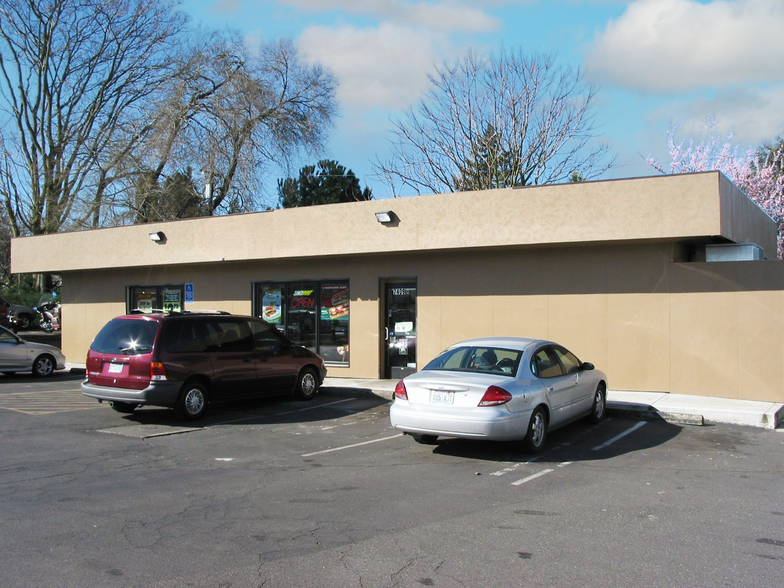 7409 N Interstate Ave, Portland, OR for lease - Building Photo - Image 2 of 3