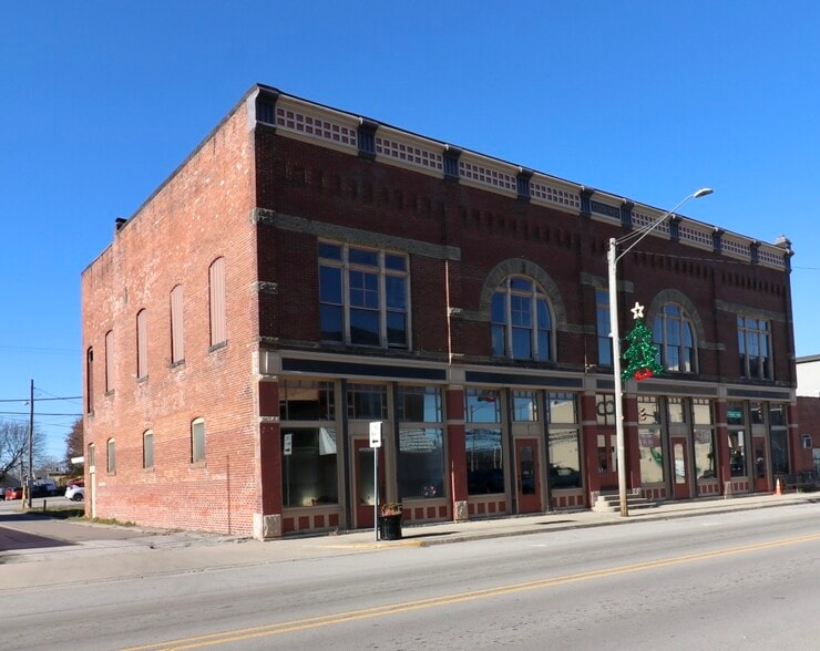 214 S Main St, Dunkirk, IN for sale - Building Photo - Image 2 of 11