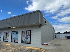 933 Airline Rd, Corpus Christi, TX for lease Building Photo- Image 1 of 4