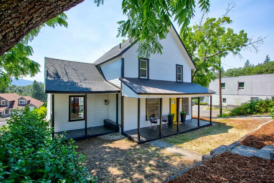 157 W Jewett Blvd, White Salmon, WA 98672