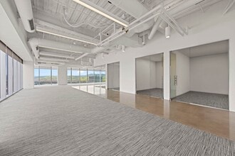 400 Spectrum Center Dr, Irvine, CA for lease Interior Photo- Image 1 of 7