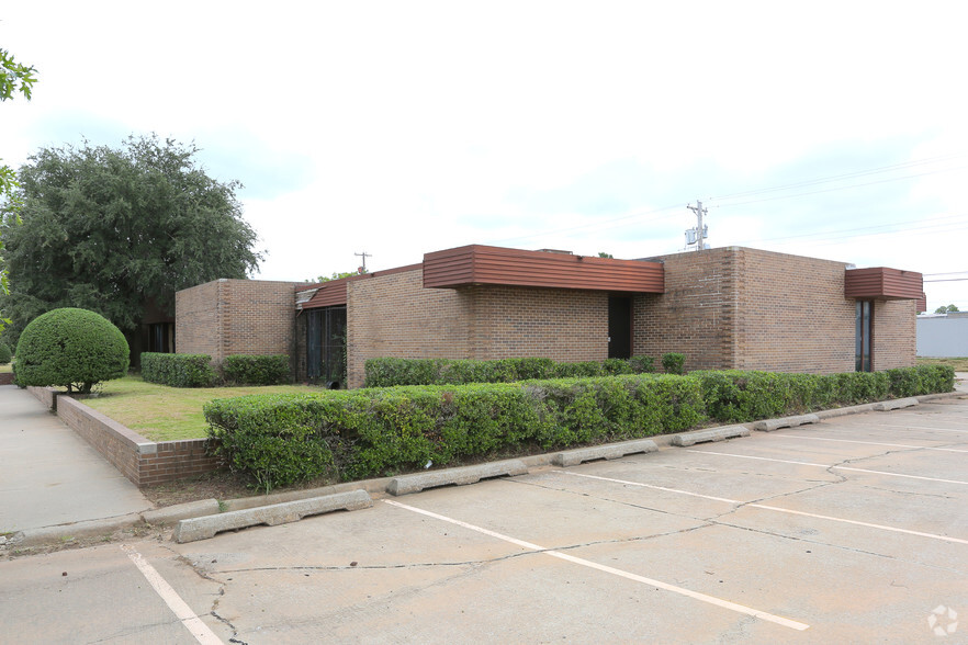 18 NE 53rd St, Oklahoma City, OK for sale - Building Photo - Image 3 of 3