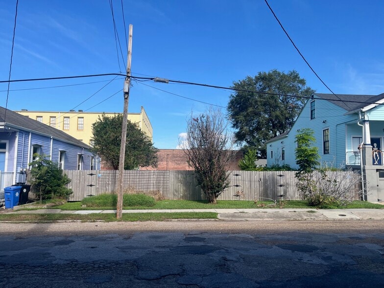 2321 Rousseau st, New Orleans, LA for sale - Building Photo - Image 2 of 2