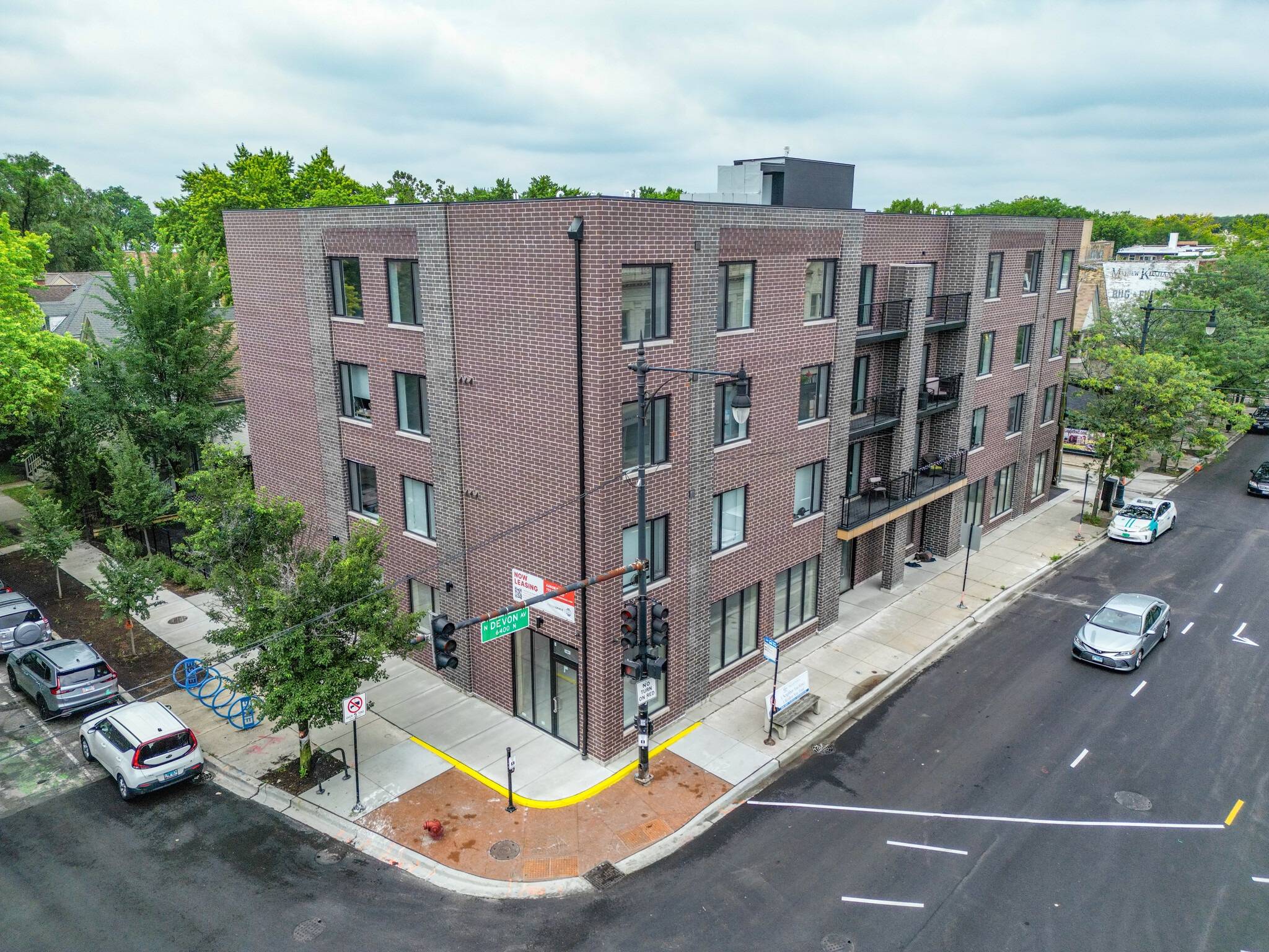 1401 W Devon Ave, Chicago, IL for lease Building Photo- Image 1 of 2
