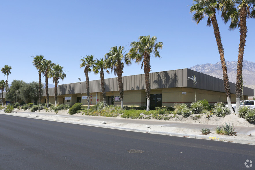 1281 N Gene Autry Trl, Palm Springs, CA for lease - Building Photo - Image 1 of 8