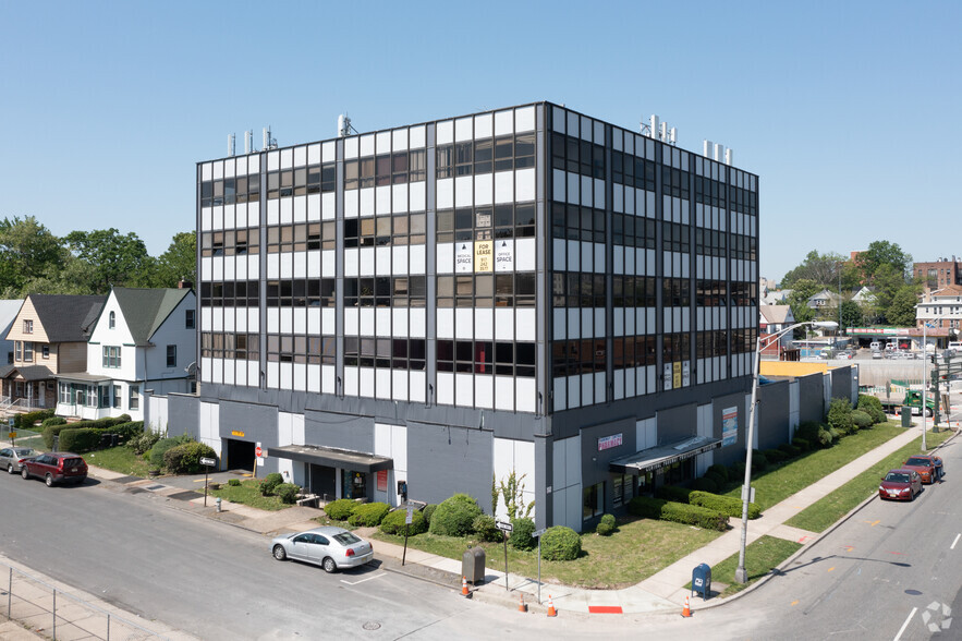 185 Central Ave, East Orange, NJ for lease - Building Photo - Image 1 of 9