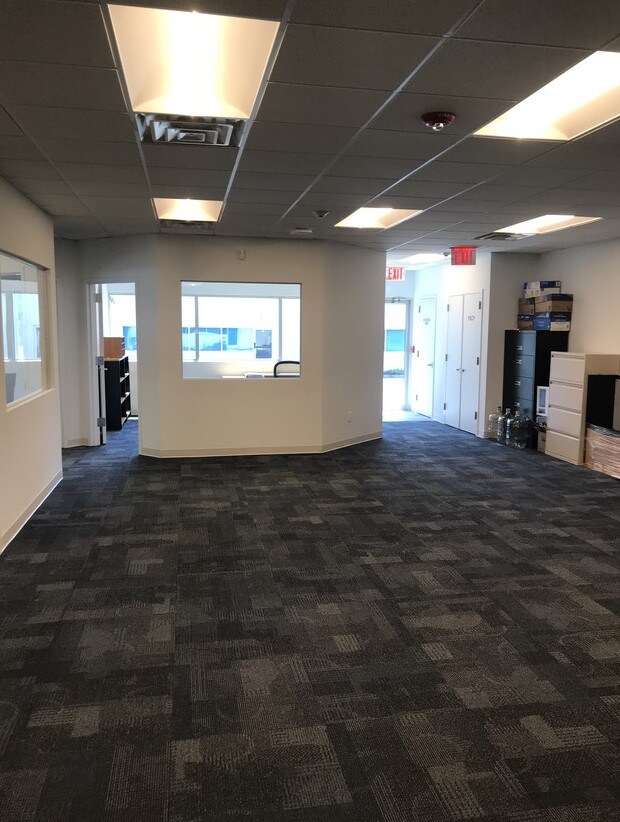 300 Corporate Plz, Islandia, NY 11749