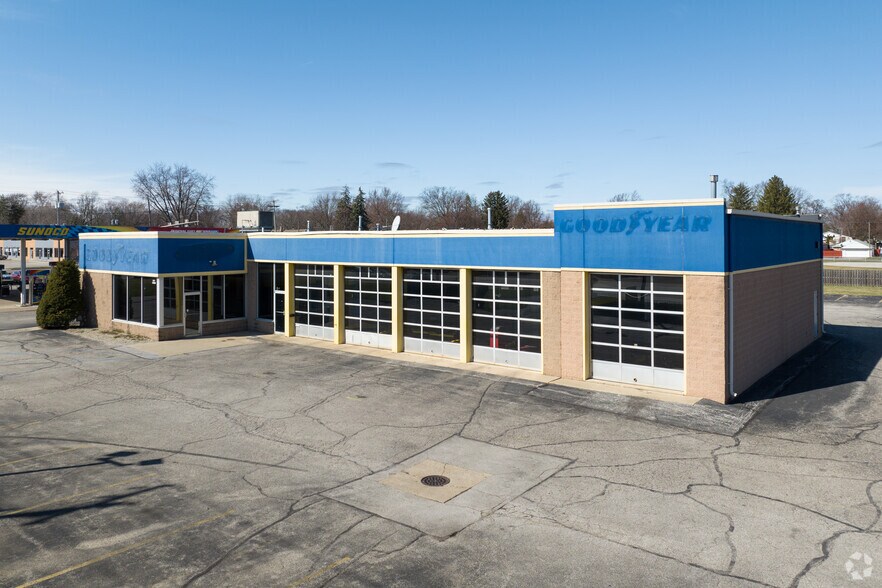 1630 W Alexis Rd, Toledo, OH for sale - Primary Photo - Image 1 of 1
