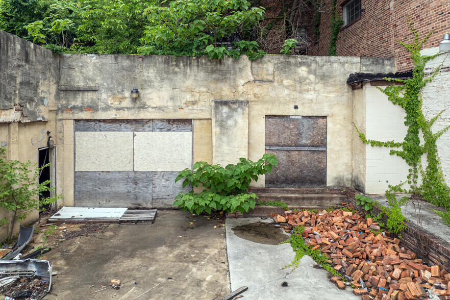 2204 Frederick Ave, Baltimore, MD for sale - Building Photo - Image 3 of 10