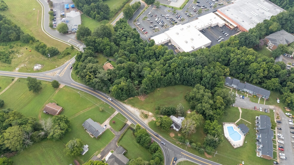 1800 Orange Grove Rd, Hillsborough, NC for sale - Building Photo - Image 3 of 8