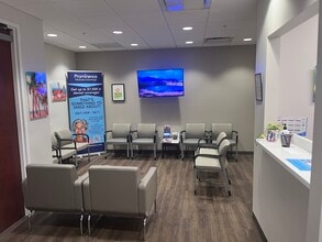 6056 Boynton Beach Blvd, Boynton Beach, FL for lease Interior Photo- Image 2 of 5